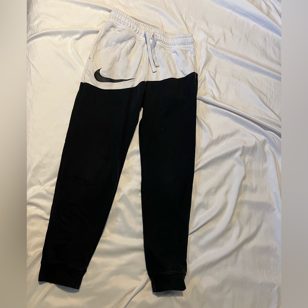 Nike, youth large sweatpants
